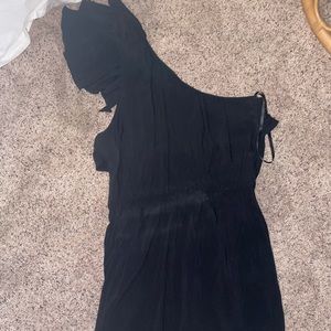 One shoulder black short dress